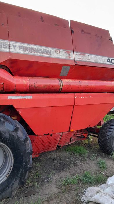 Комбайн Massey Ferguson 40