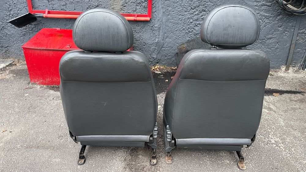 Сиденье передние