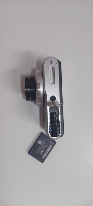 Câmara Samsung WB350F avariada para peças