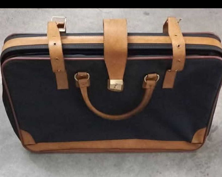 Mala de viagem castanha