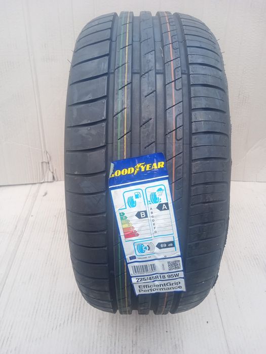Opona letnia 225/45R18 Goodyear eficientgrip performance Nowa