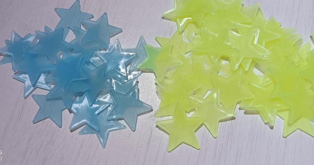Adesivos luminosos para parede de estrelas que brilham no escuro
