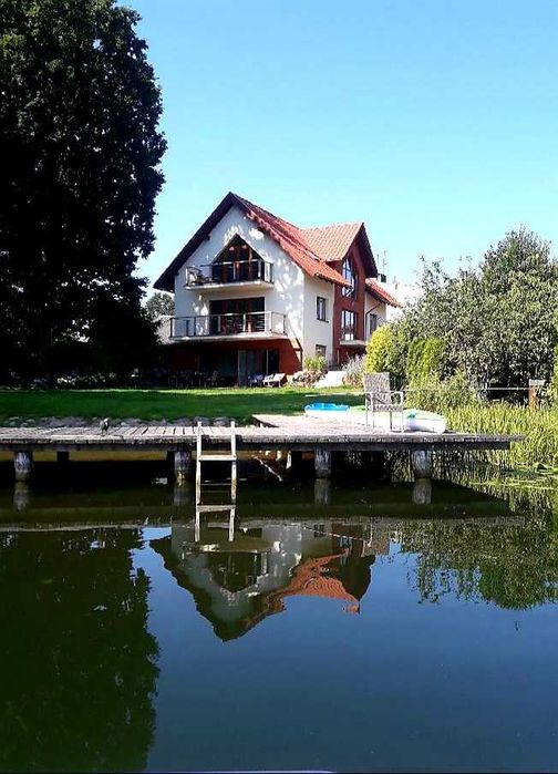 Domek na Mazurach 14 os. jezioro pomost łódka