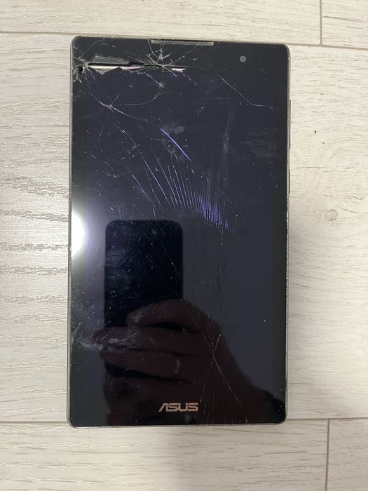 Планшет Asus ZenPad працює