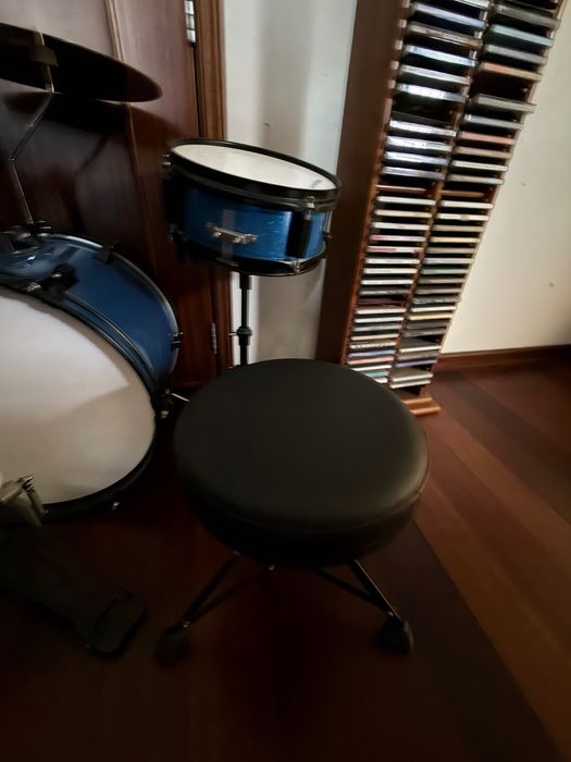 Bateria infantil (instrumento)