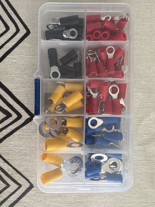 Conjunto de 102 terminais isolados