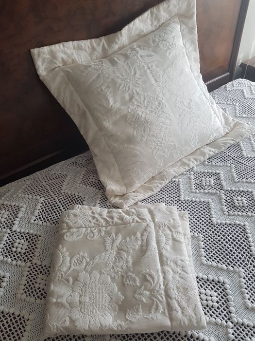 Duas capas de almofadas