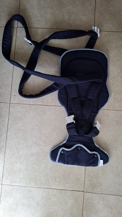 Porta Bebés ao colo