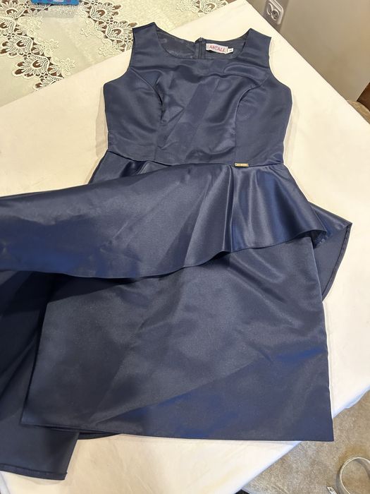 Sukienka wieczorowa M