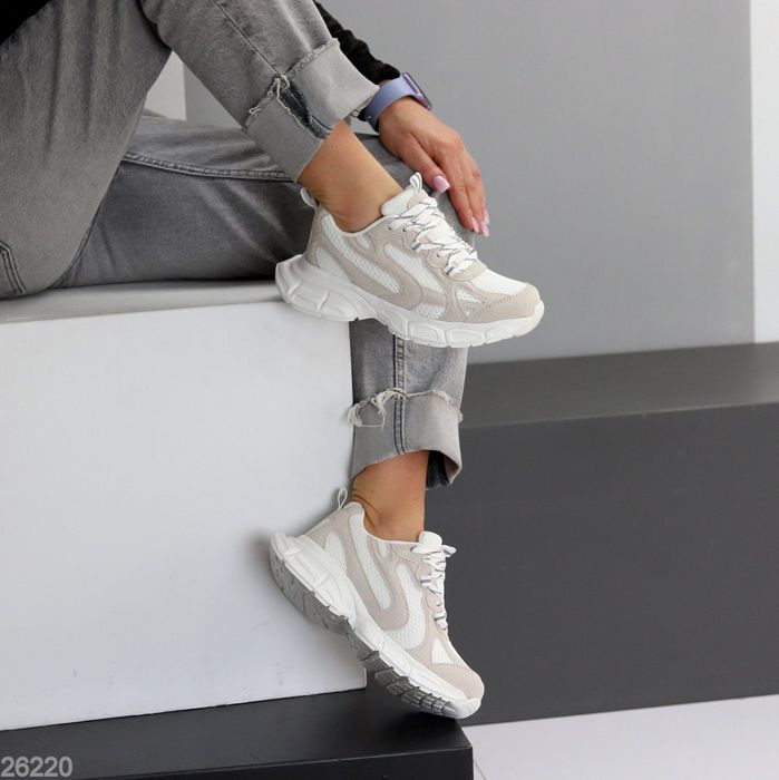 Жіночі кросівки маломірки