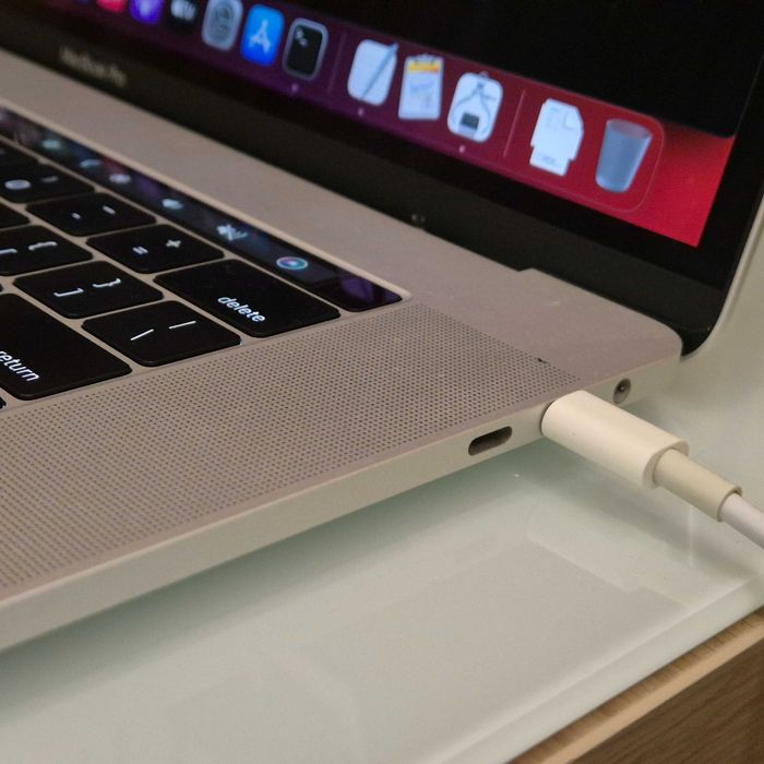 MacBook Pro I7 16Gb RAM 256Gb SSD