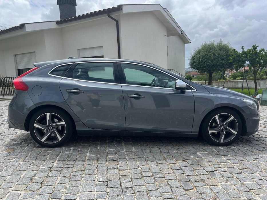 Volvo V40 R-Design D2