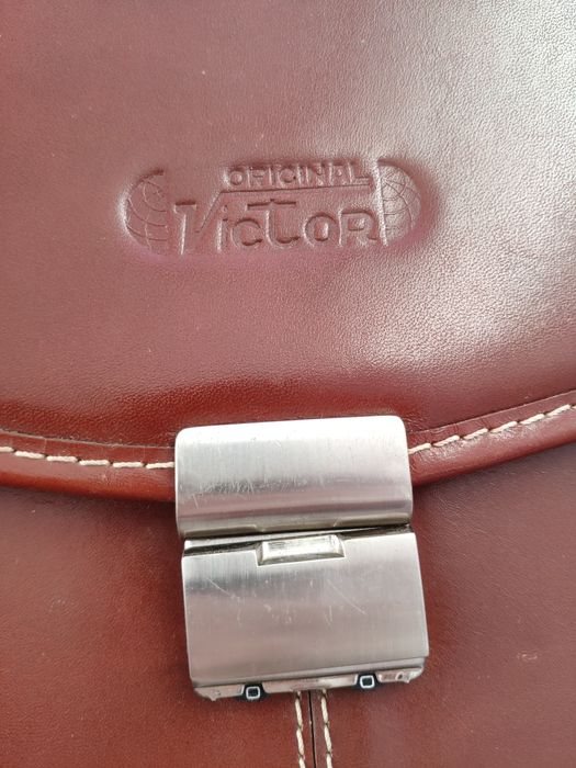 Шкіряний портфель-сумка Victor з кодовим замком