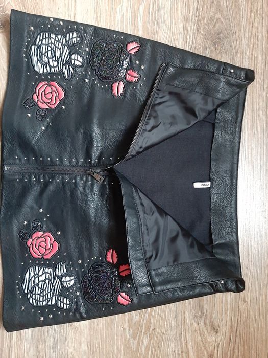 Czarna mini Only