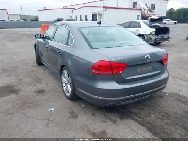 Volkswagen Passat 2.0L TDI SEL Premium