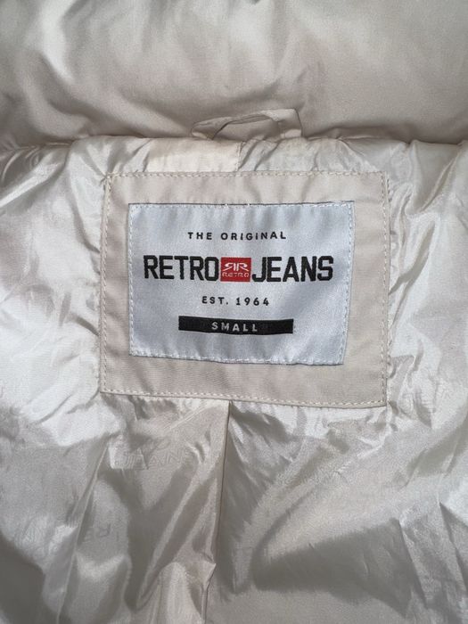 Жіноча зимова куртка, розмір S, тепла, з капюшоном (хутро знімається)