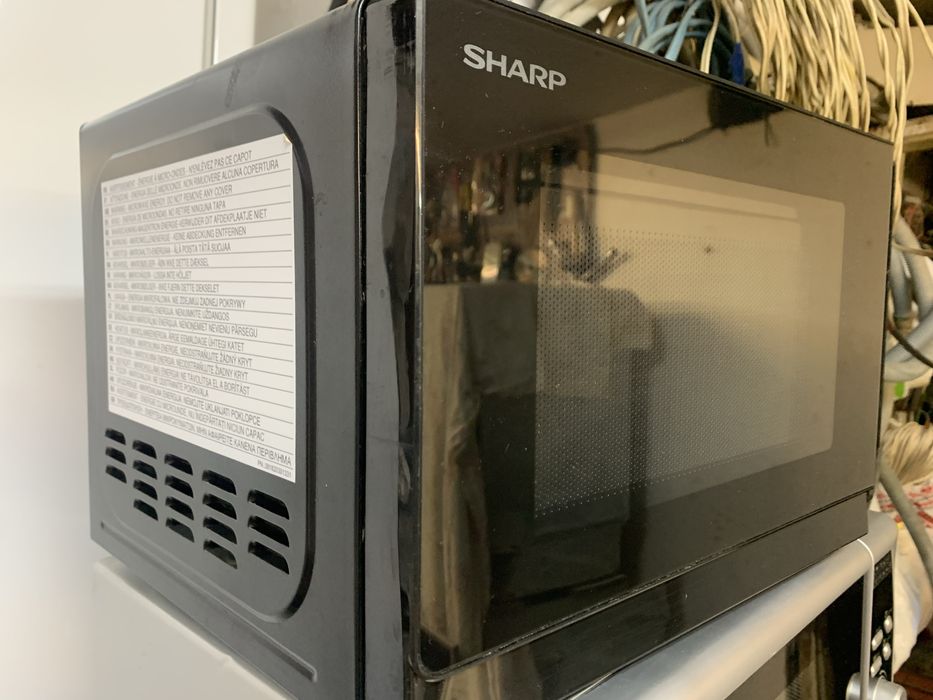 Мікрохвильова піч SHARP