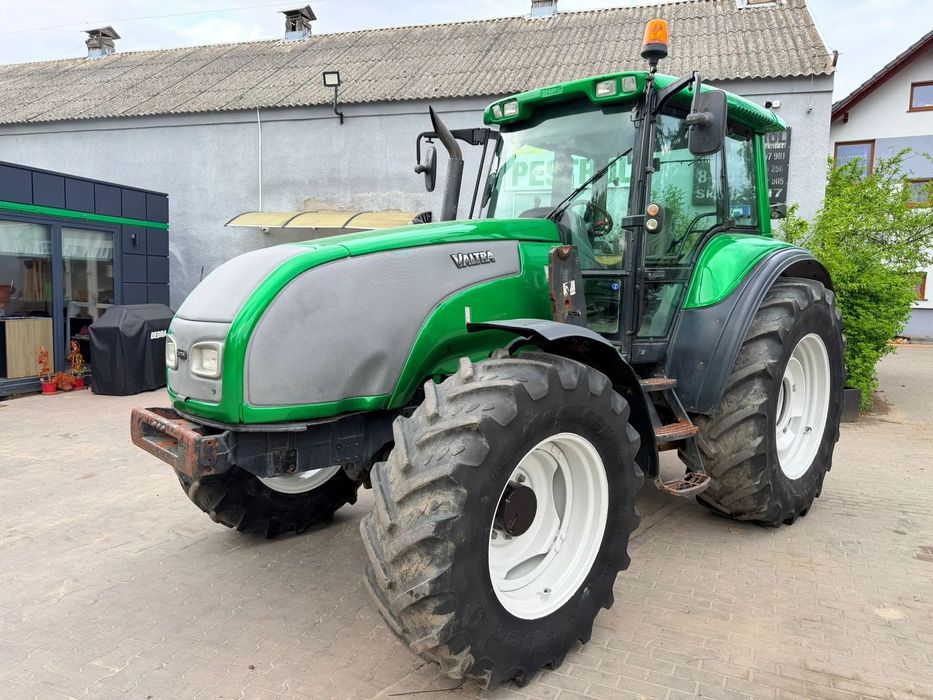 New Holland TM 190  VALTRA T120, VALTRA T120, 2004r.