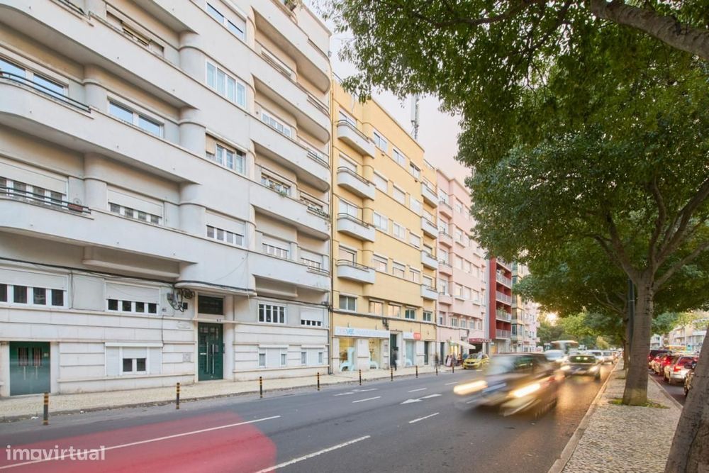Quarto - localizado em Entrecampos Lisbon