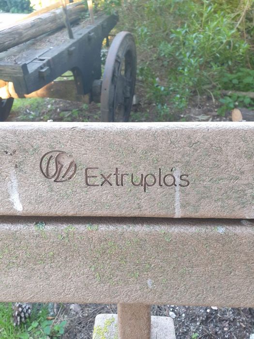 10 Bancos de Jardim Extruplás – Muito Resistentes | Mobiliário Exterior