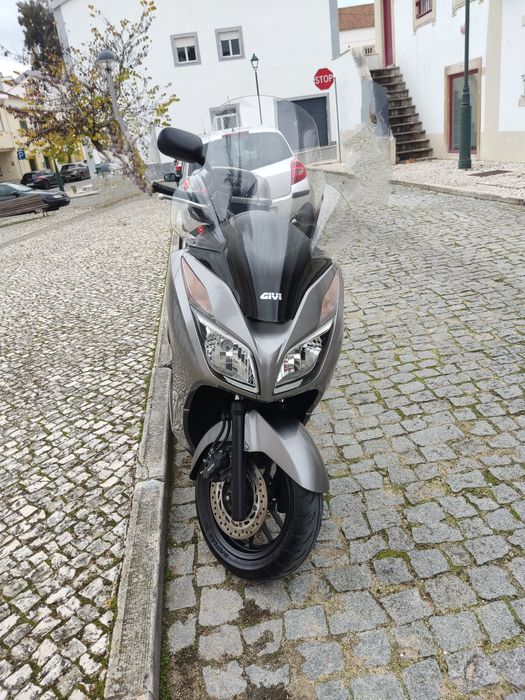 Honda Forza 300, scooter