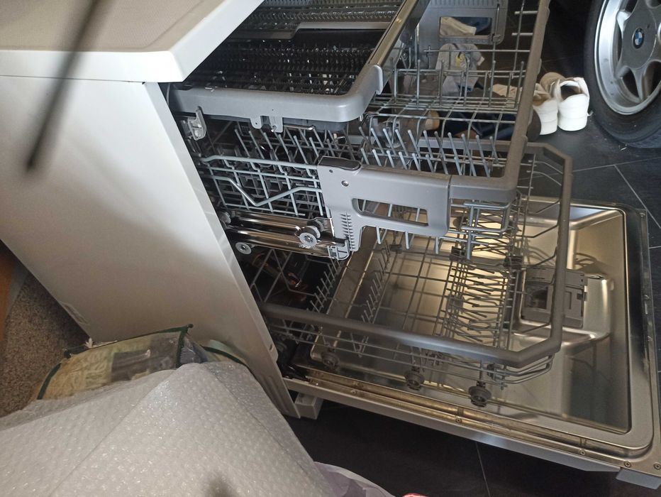 Vendo Máquina de lavar loiça LG branca
