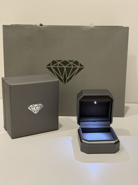 Коробки для ювелірних виробів