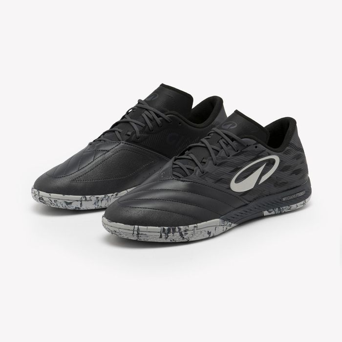 Sapatilhas de futsal adulto, Ginka Pro V2 cinzento e preto
