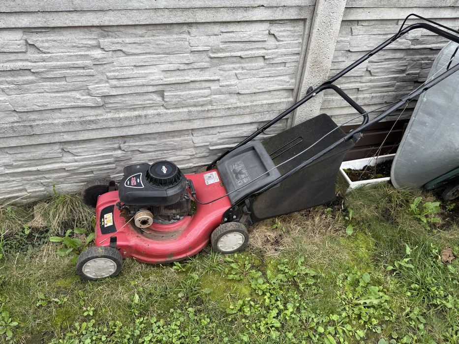 газонокосілка бензинова Briggs Stratton