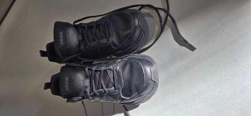 Adidas buty męskie sportowe Strutter rozmiar 43 1/3