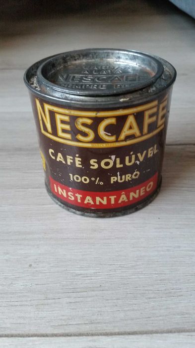 Metalowa puszka po kawie Nescafe Instant - vintage