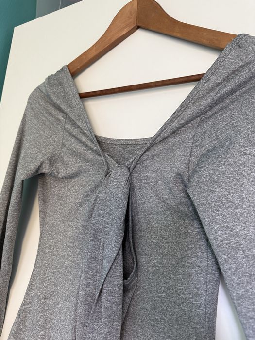 Piękna sukienka szara uni midi