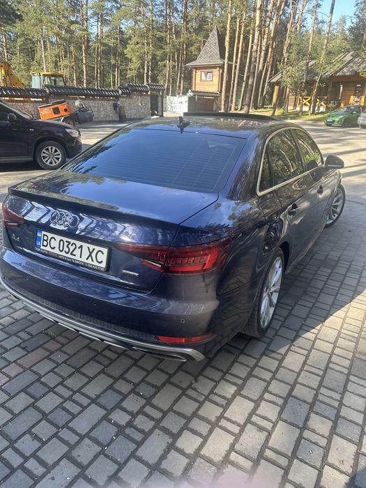 Продам audi a4 b9 2018-2019 терміново