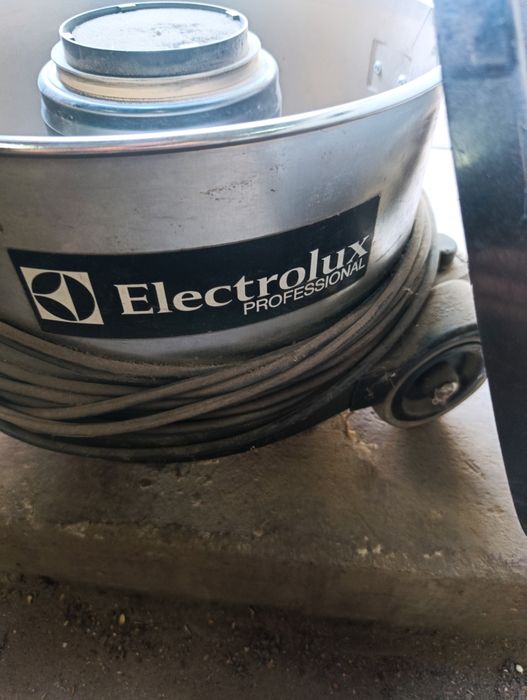 Професійний пилосос Electrolux