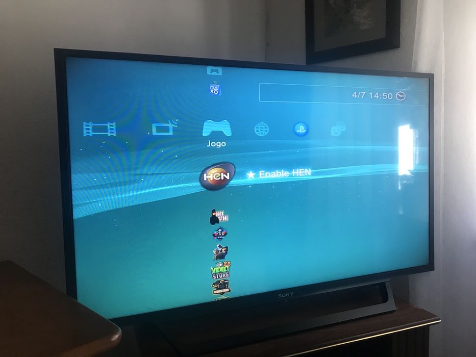 ps 3 destravada com Hen com monitor