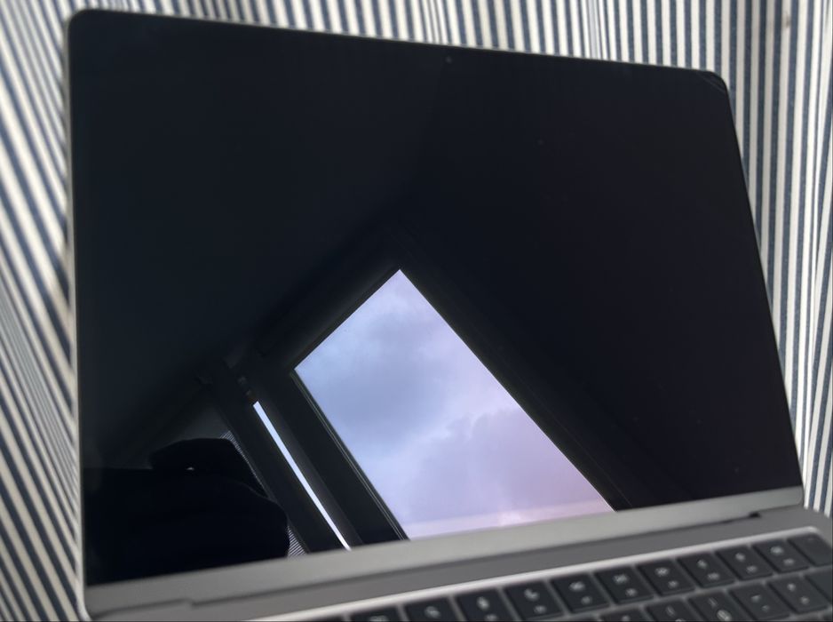 Apple MacBook Air m2 16 256