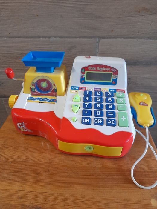 Яскрава дитяча касса.