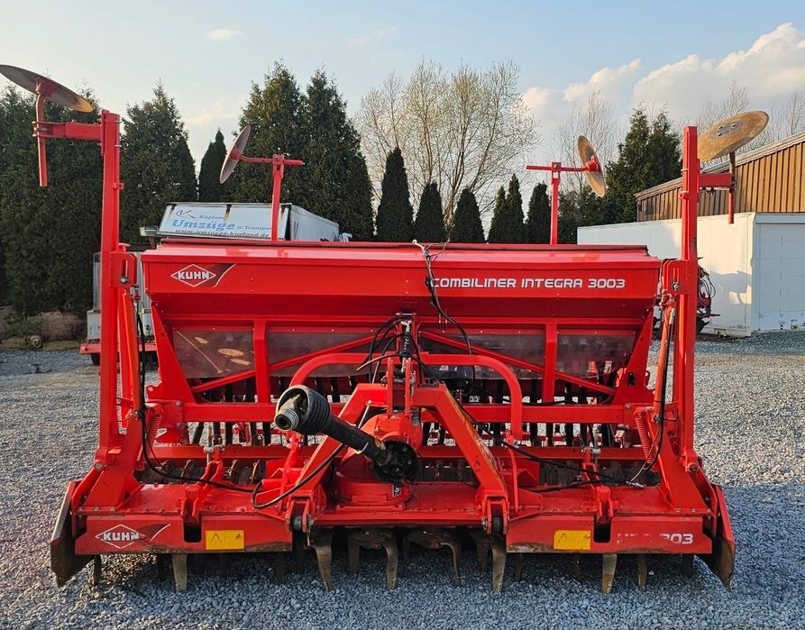 Agregat uprawowo-siewny KUHN COMBILINER INTEGRA 3003