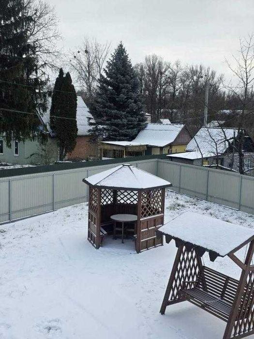 Продам затишний двоповерховий будинок