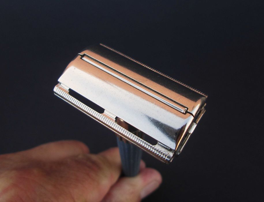 1974 (U2) GILLETTE Super Slim Twist Maquina de Barbear com Lamina