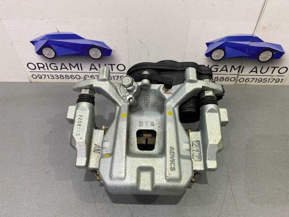 Суппорт задний Toyota Venza LE Тойота Венза ЛЕ 2021 2022 2023