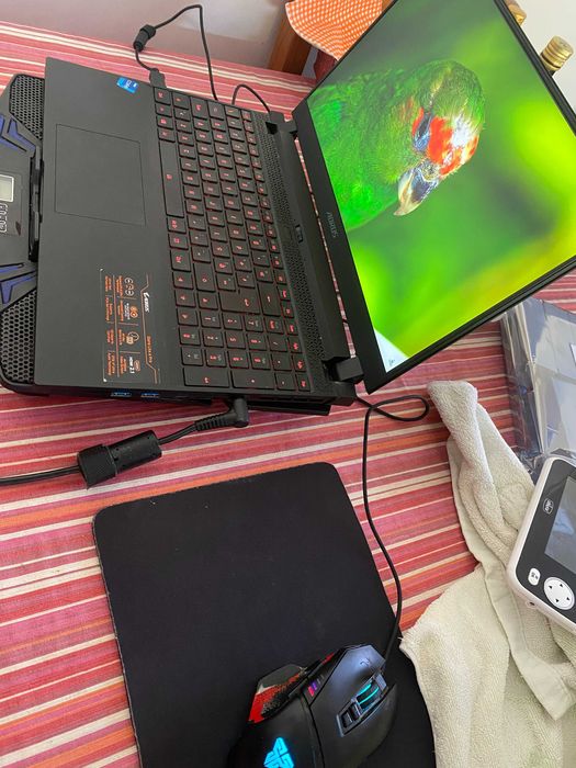 PC Gaming Aorus 15 KD Portátil, NVIDIA GeForce RTX 3060, Rato, Tapete de Rato e Mala para o PC incluída. Fones de fio da HyperX negociáveis