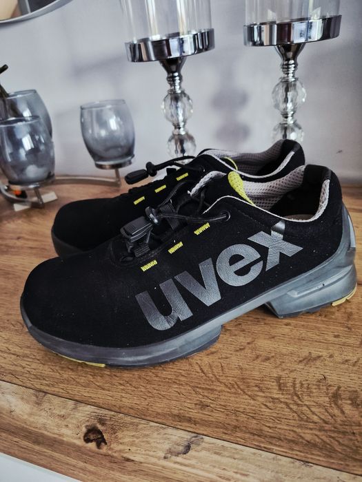 Buty Uvex 41  czarne