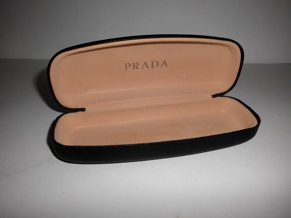 Etiu na okulary PRADA