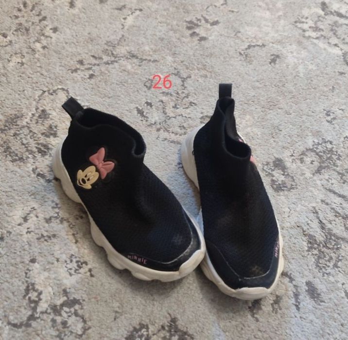 Отдам детскую обувь