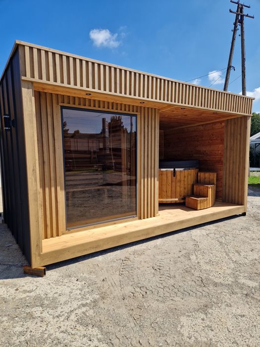 Balia ,jacuzzi ogrodowe z hydromasażem