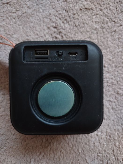 Coluna pequena Bluetooth
