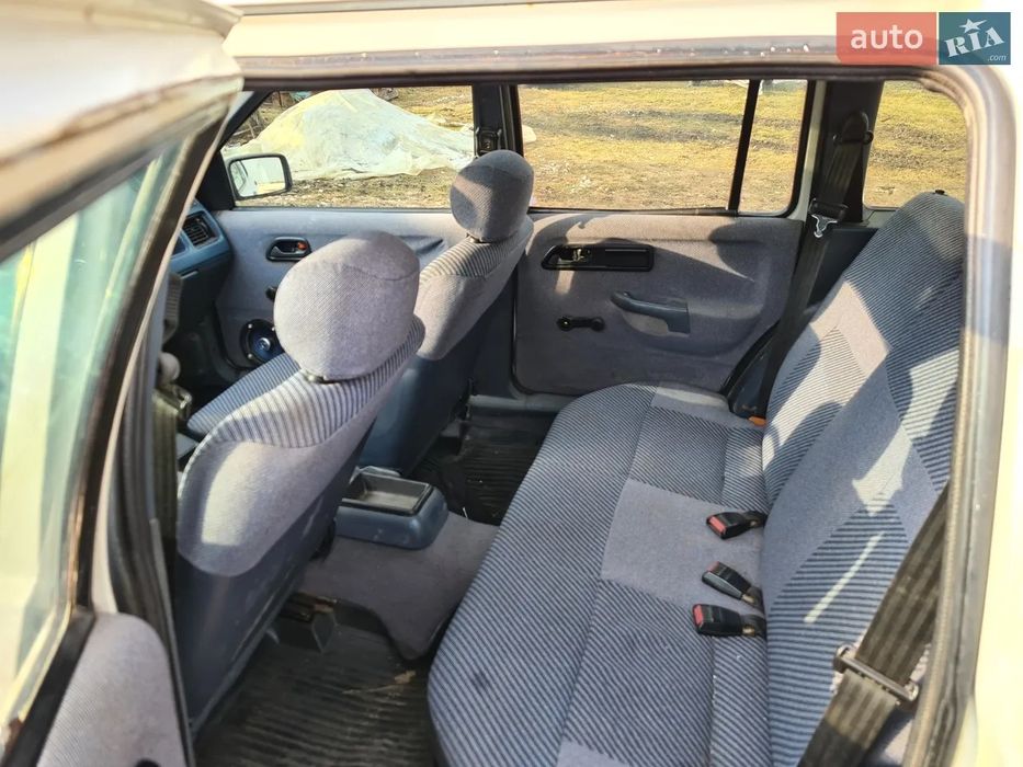 Продається авто Ford Sierra.