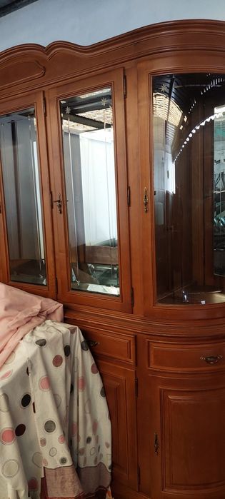 movel de sala de jantar em madeira clara com mesa e 6 cadeiras