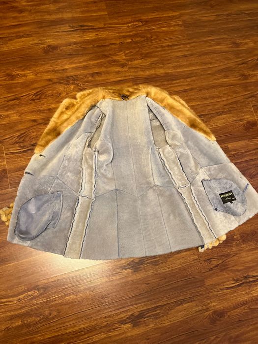 Дублянка з коміром з норки